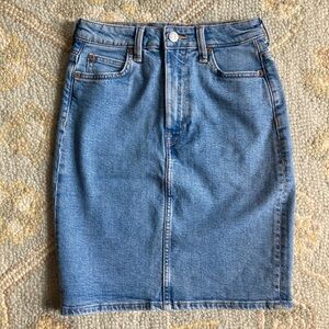 H&M New Denim Skirt. Womens XS.